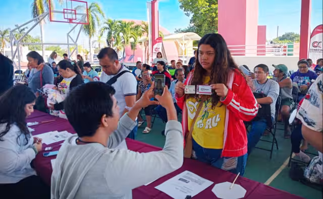 Pescadores enfrentan menor productividad por presencia de dedal