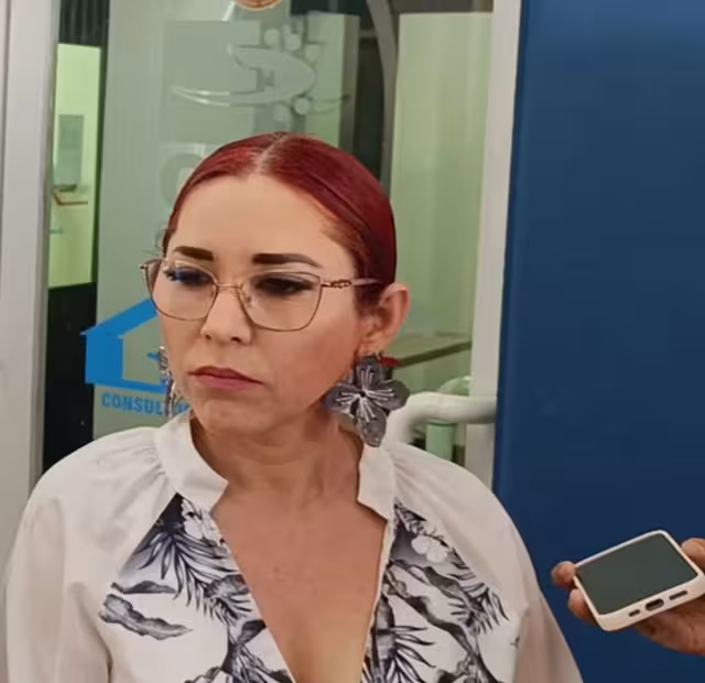 La presidenta del CCE, Adda Solís Peniche, solicitó al Ayuntamiento agilizar trámites como licencias de funcionamiento y pagos empresariales