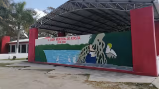 Familias de Atasta sobreviven con “coperachas” ante falta de servicios médicos