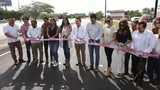 Joaquín Díaz Mena inaugura  un nuevo tramo de calles laterales en el Periférico de Mérida