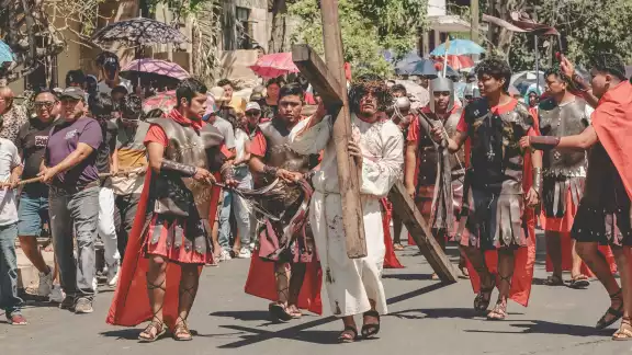 El grupo parroquial y cultural Renacimiento lleva más de 4 décadas de interpretar el Viacrucis Viviente El grupo parroquial y cultural Renacimiento lleva más de 4 décadas de interpretar el Viacrucis Viviente