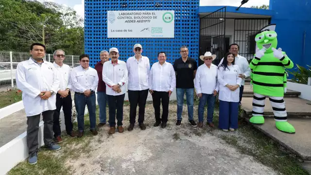 El Gobernador y el titular de la Secretaría de Agricultura y Desarrollo Rural visitaron el Laboratorio de Control Biológico de la Universidad Autónoma de Yucatán.