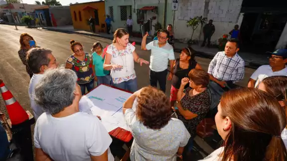 El Ayuntamiento de Mérida repara 200 mil baches en 320 colonias y comisarías de la capital yucateca El Ayuntamiento de Mérida repara 200 mil baches en 320 colonias y comisarías de la capital yucateca