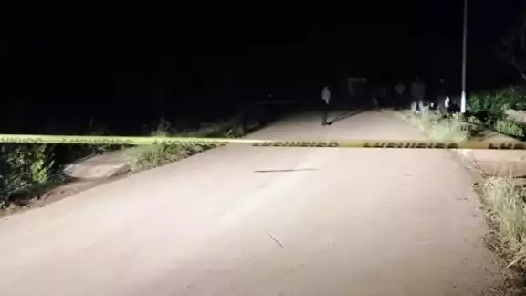 Tras impactar su cabeza contra el muro, el motociclista perdió la vida