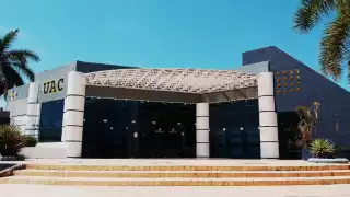 Contratos millonarios en UACAM sin beneficio para estudiantes