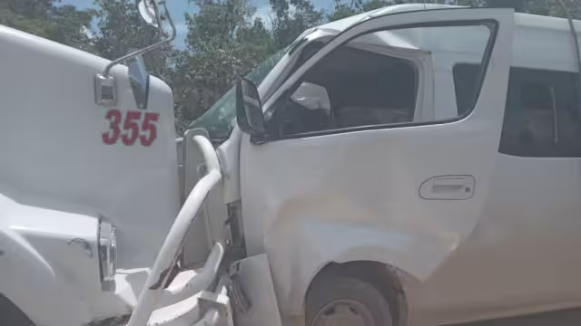 Trabajadores del Tren Maya resultan heridos por accidente en una van