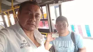 Gracias a la acción del chofer, el joven recuperó su cartera en pocos minutos