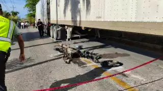 Mujer habría perdido un pie luego de ser atropellada por un tráiler en la vía Valladolid-Río Lagartos