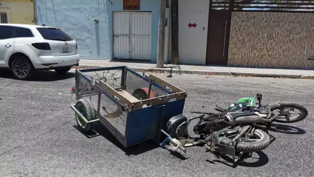 Paramédicos acudieron al lugar para evaluar al lesionado, quien no requirió traslado al hospital