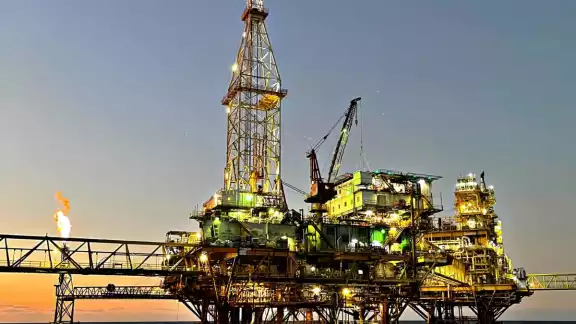 Piratas modernos atacan plataformas KU-H y Zaap-C de Pemex Piratas modernos atacan plataformas KU-H y Zaap-C de Pemex