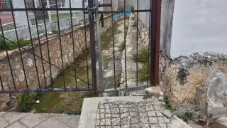 Cinco años sin respuesta:  Alcaldía de Campeche abandona andador de la calle 49