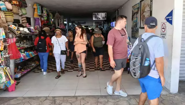 Con el arribo del Carnival Valor ya suma un total de ocho barcos que han llegado al puerto