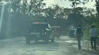 Encuentran a un hombre muerto en un camino de terracería en Puerto Aventuras