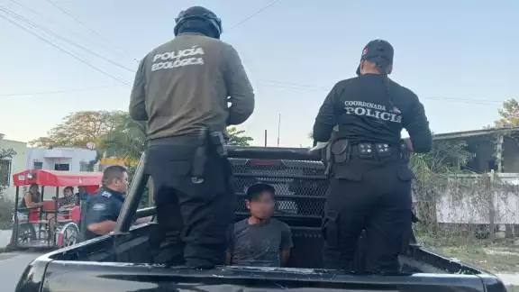 El hombre fue trasladado a la cárcel pública El hombre fue trasladado a la cárcel pública