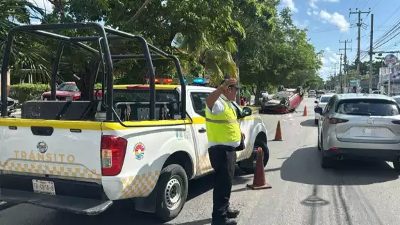 Autoridades dirigieron el tráfico tras el accidente
