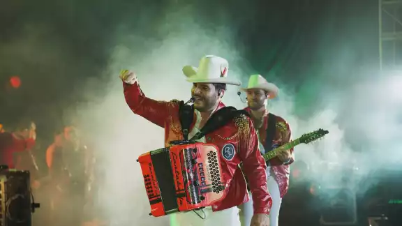 Calibre 50 hizo cantar a cientos de yucatecos Calibre 50 hizo cantar a cientos de yucatecos