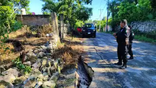 Se forma un socavón en el patio de una casa en Tizimín