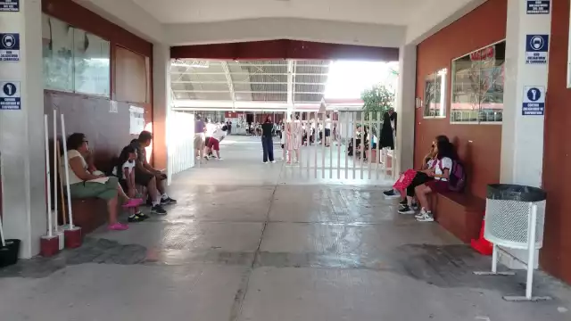En todas las escuelas de nivel básico las clases continúaron de manera normal