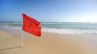 La bandera roja indica un peligro de ingresar a la playa, sobre todo cuando hay fuerte oleaje