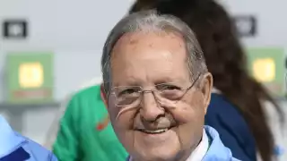 El secretario Olegario Vázquez Raña