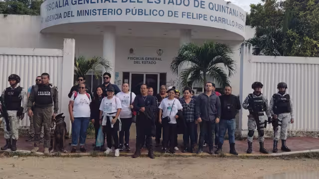Los colectivos se reunieron frente a la Agencia del Ministerio Público del Fuero Comín