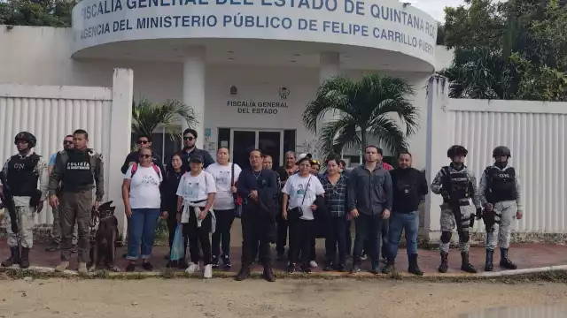 Los colectivos se reunieron frente a la Agencia del Ministerio Público del Fuero Comín