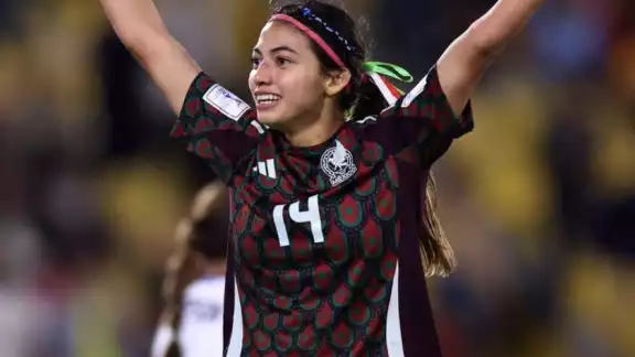 Monserrat Saldívar es convocada a la Selección Nacional de México Femenil Mayor.