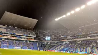 Luce vacio el estadio de Puebla