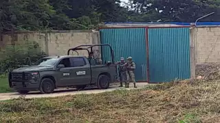 De acuerdo con el testimonio de vecinos, en el lugar se solían concentrar huachicoleros a dejar cargas