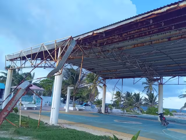 Los habitantes lamentan que las autoridades no le den mantenimiento a la estructura.