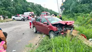 Algunas de las unidades involucradas en los hechos viales resultaron con pérdida total y las personas heridas fueron llevadas a diversos hospitales de la ciudad