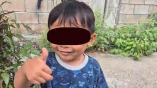 Autoridades resguardan a un menor que caminaba solo en la avenida Juanek de Tulum