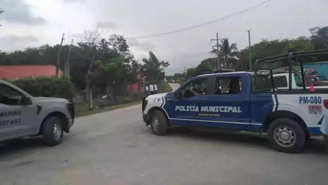 Un poblador que circulaba en bicicleta fue quien se topó con el macabro hallazgo a orillas de la carretera
