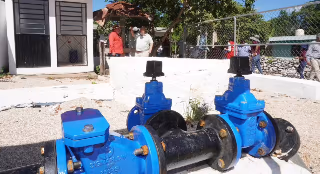 Mientras el agua se pierde bajo tierra, Mérida enfrenta una red hidráulica colapsada