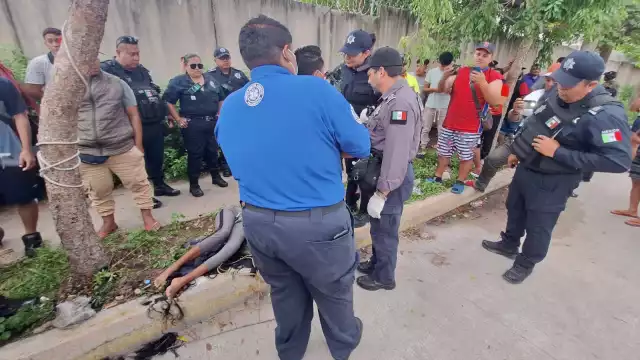 La Policía intervino para que no fuera linchada la mujer.
