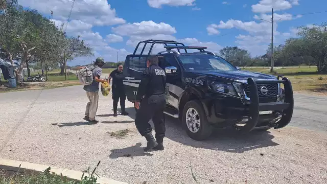 La Policía de Tizimín dialogó con el hombre, quien dijo que no contaba con documentación