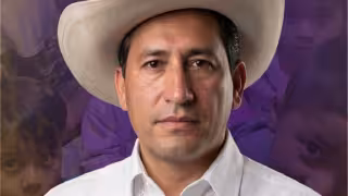 El periodista fue asesinado frente a su hijo.