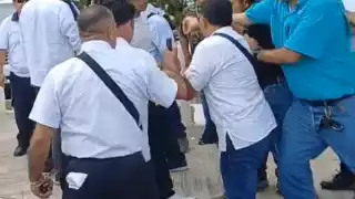 Transportistas arman zafarrancho durante protesta en el ingobernable Aeropuerto de Cancún