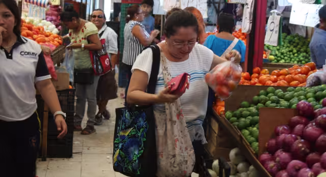 Locatarios de los mercados de Mérida reportan aumento de más del 100 por ciento en la hortaliza