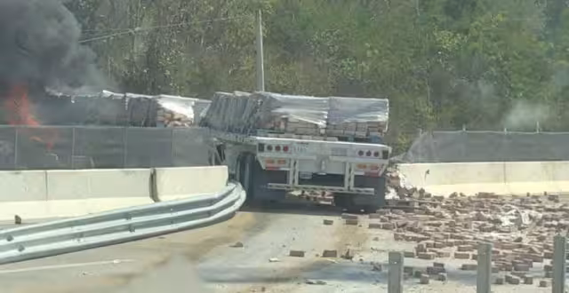 El chofer de la unidad perdió la vida en la vía Mérida-Cancún