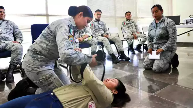 Continúa la capacitación en el Aeropuerto Internacional de Campeche para evacuar y proteger a usuarios y personal en caso de emergencias.