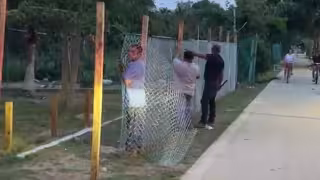 Particulares intentan cercar el acceso a la playa 72 en la Colosio de Playa del Carmen
