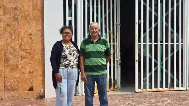 Mirka Martínez y su esposo, ambos sordomudos, fueron despojados de su casa por una jueza