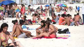 Aumentan las advertencias para vacacionistas en México por la temporada de Spring Break; 30 de 32 entidades en observación