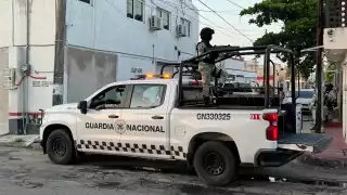 Catean botanero en Cancún, por delitos contra la salud; aseguran sustancias ilícitas y hay detenidos