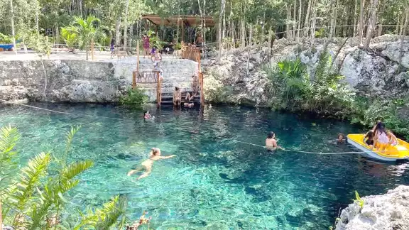 Semana Santa llena los cenotes de Tulum ante la caída de visitantes en el centro urbano Semana Santa llena los cenotes de Tulum ante la caída de visitantes en el centro urbano