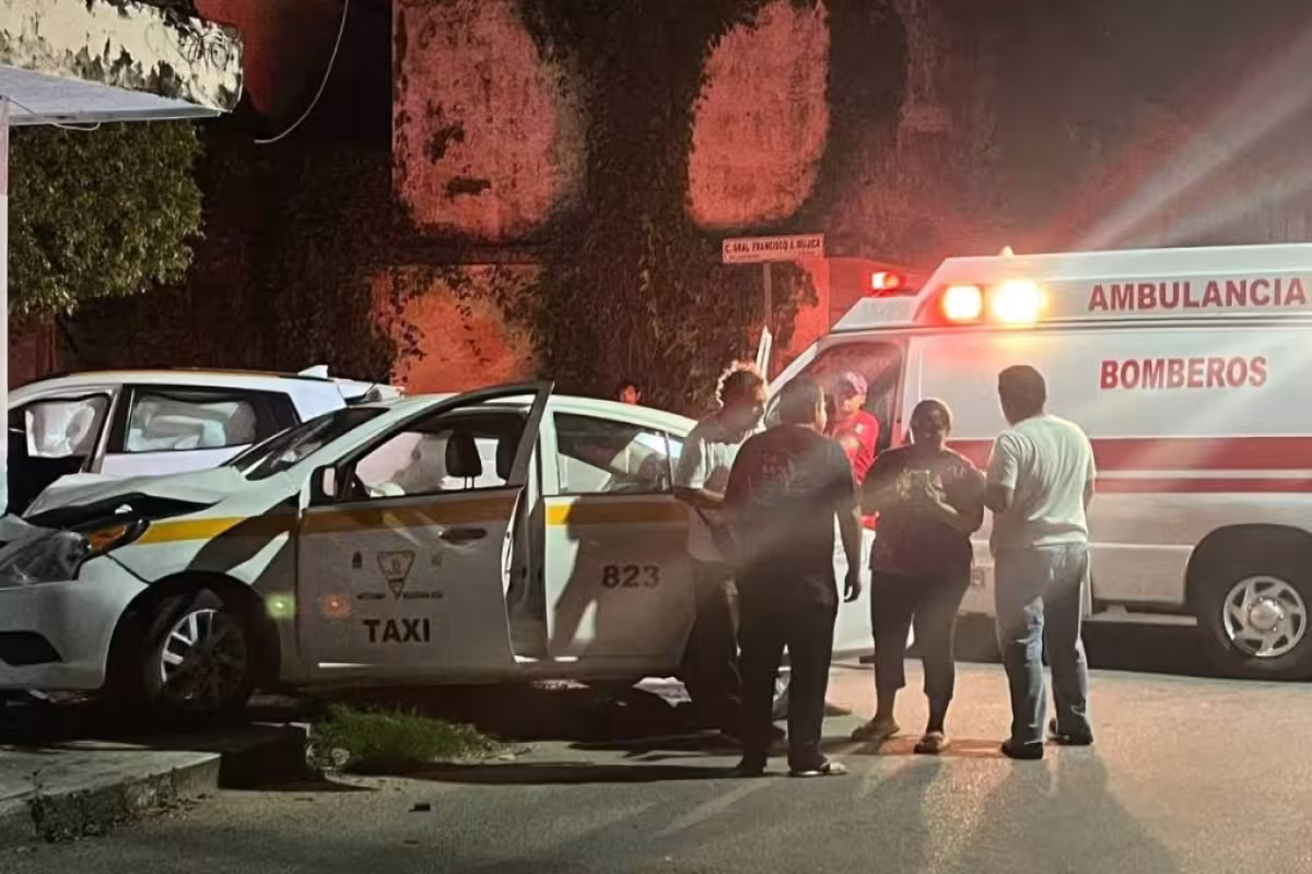 Irresponsabilidad de un conductor provoca doble choque en avenida Juan ...
