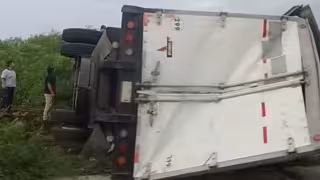 Dos personas resultaron lesionadas en el accidente en la vía Buctzotz-San Antonio Cámara