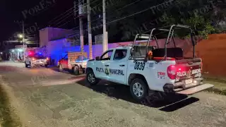 Un motociclista terminó con fractura de tibia y peroné tras ser embestido por una camioneta en Dzitbalché.