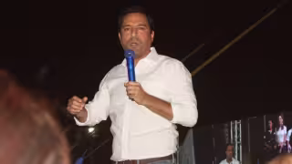 Mauricio Vila se separó de su cargo, parcialmente, desde el 7 de mayo